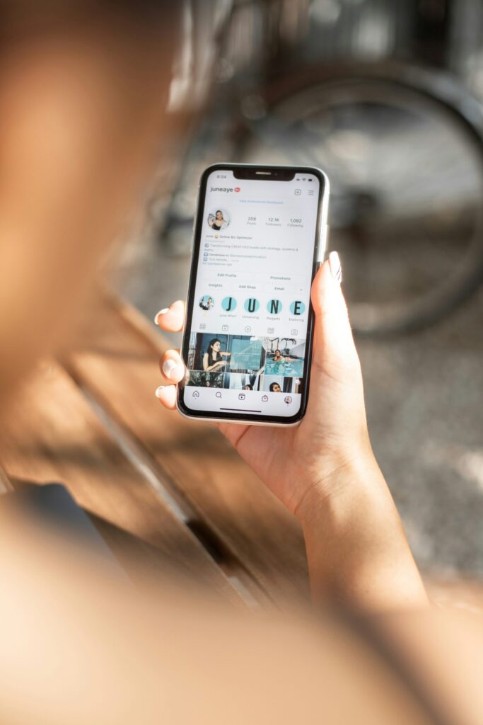 june aye 7uhkqglovji unsplash