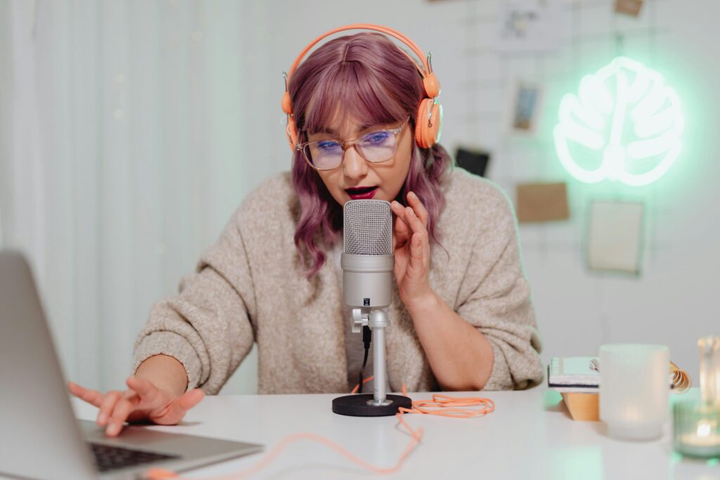 Branding on Social Media pexels karola g 6920078